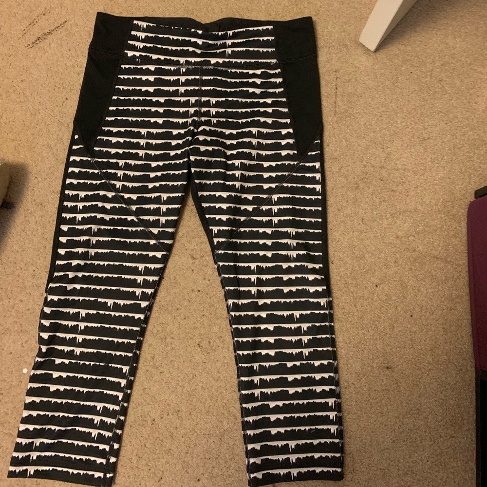 Under Armour  workout leggings